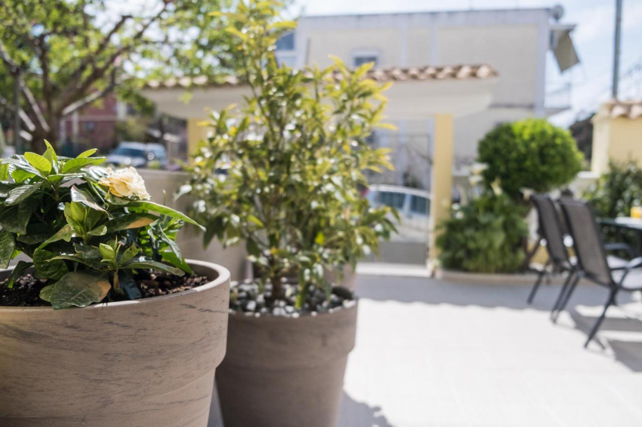 Maison Du Soleil By Hotelius Corfu  Buitenkant foto